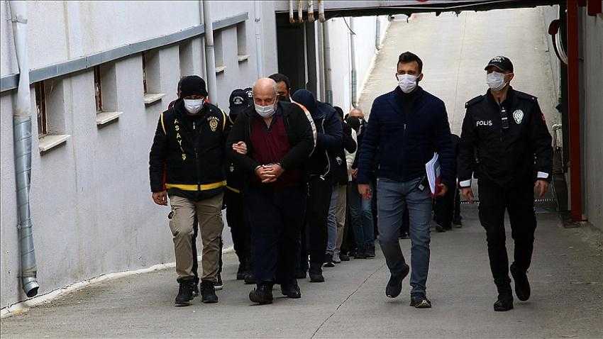 Adana merkezli 13 ildeki otomobil hırsızlığı &ccedil;etesine y&ouml;nelik operasyonda 20 tutuklama
