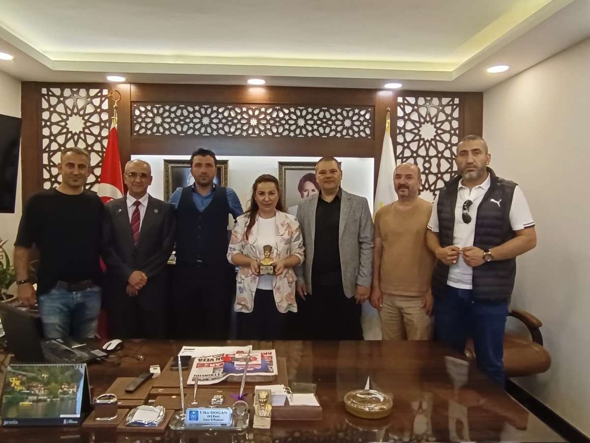 AKSAÇLILAR’DAN İYİ PARTİ ZİYARETİ...