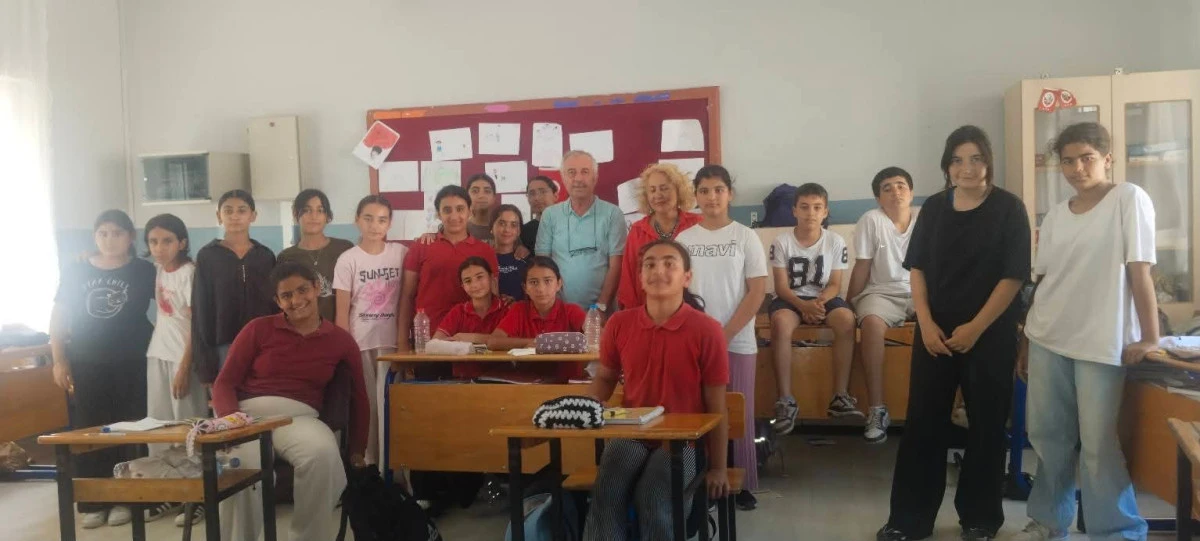 &Ccedil;eşme&rsquo;nin Gen&ccedil; Kalemleri TYB İzmir Şube Başkanı ile Buluştu