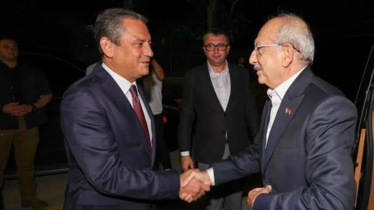 CHP&rsquo;de &uuml;&ccedil;&uuml;nc&uuml; yol: 25 vekilden dikkat &ccedil;eken şart