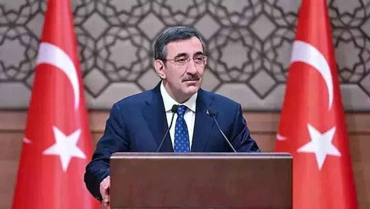 Cumhurbaşkanı Yardımcısı Yılmaz: Malazgirt'ten aldığımız g&uuml;&ccedil;le T&uuml;rkiye Y&uuml;zyılı hedeflerimize y&uuml;r&uuml;yoruz