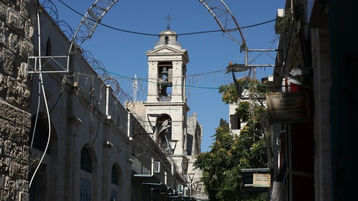 Filistin Devlet Başkanı Abbas'tan Kud&uuml;s'teki kiliselere "İsrail'in emlak vergisine karşı durun" &ccedil;ağrısı