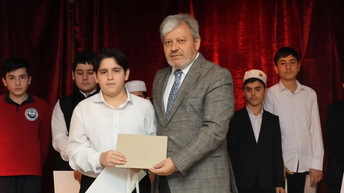 Gen&ccedil; Sada Kur&rsquo;an-ı Kerim&rsquo;i G&uuml;zel Okuma Yarışması Sultanbeyli&rsquo;de Ger&ccedil;ekleştirildi