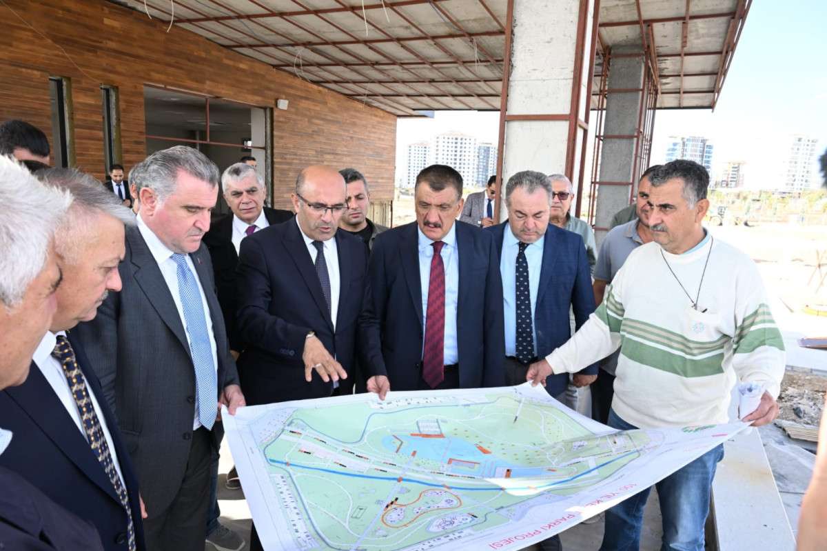 GÜRKAN “ACILARI YÜREĞİMİZE GÖMDÜK MALATYA’YI GELECEĞE TAŞIYORUZ”