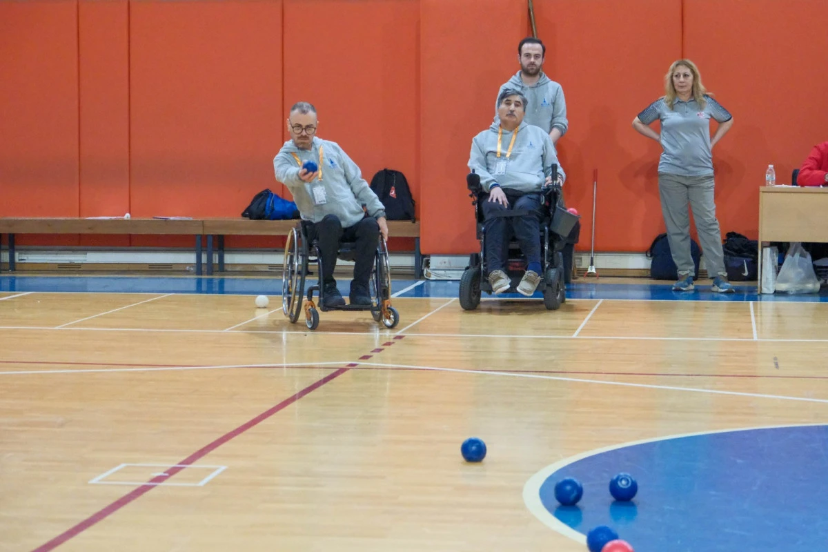 İZMİR&rsquo;DE SPOR Ş&Ouml;LENİ DEVAM EDİYOR