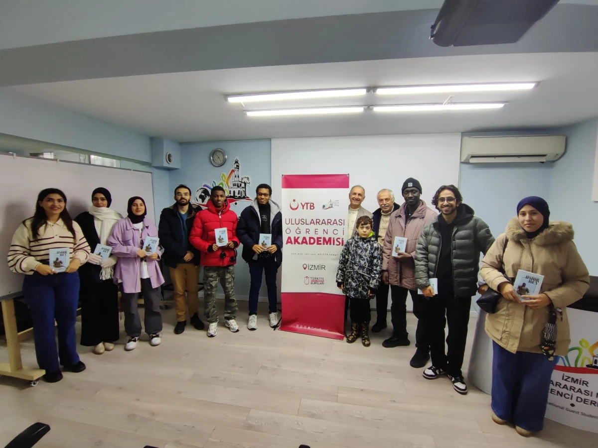 İzmir&rsquo;in Ceng&acirc;ver Fatihi Gazi Umur Bey YTB Akademisi&rsquo;nde