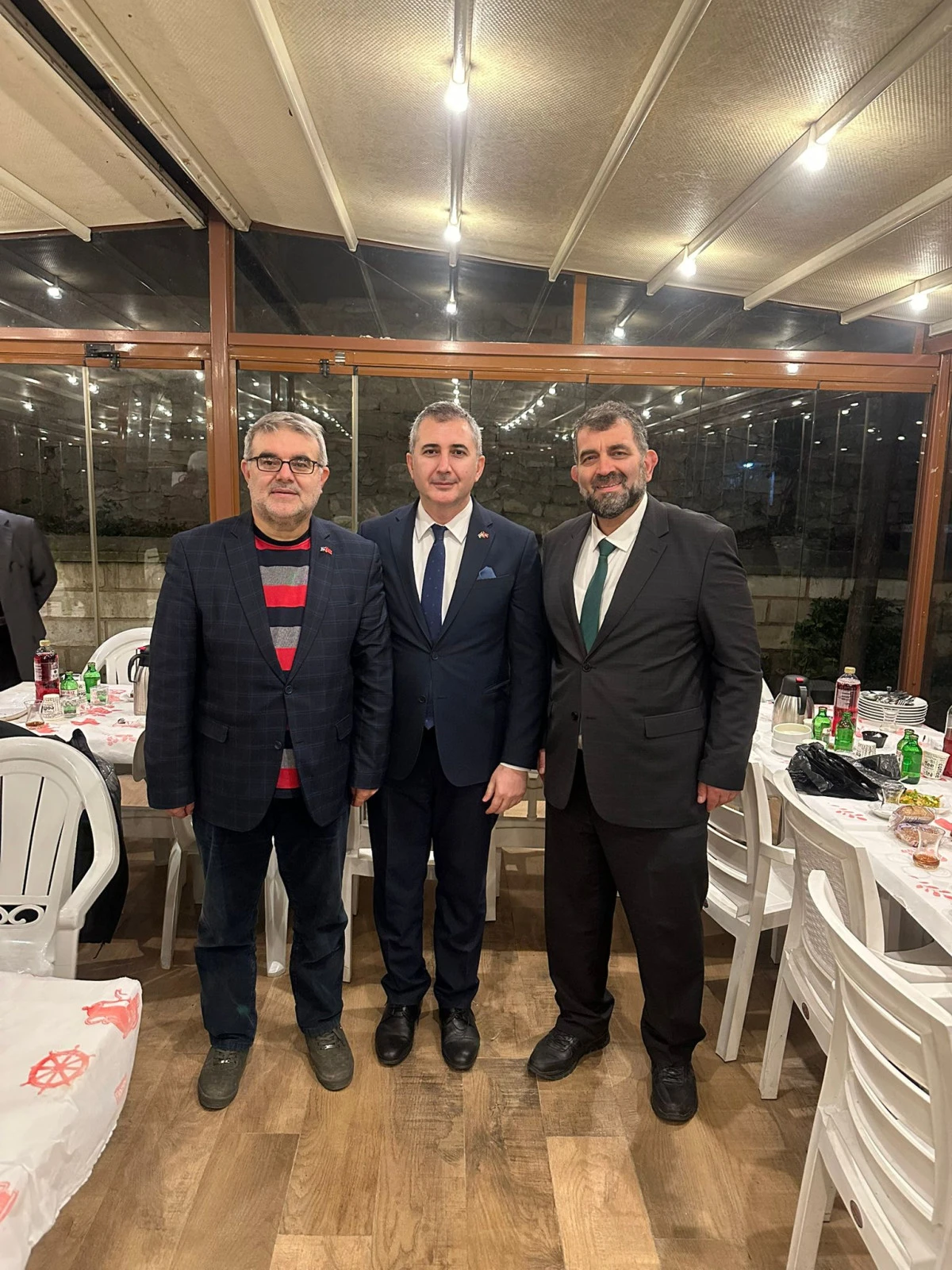 MANİSA VAKFI'NDAN HEMŞERİLERİNE İFTAR