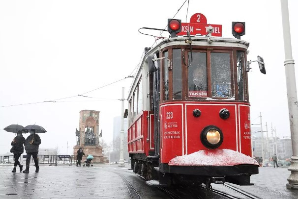 Meteoroloji'den İstanbul için uyarı üstüne uyarı: 30 saat sürecek!