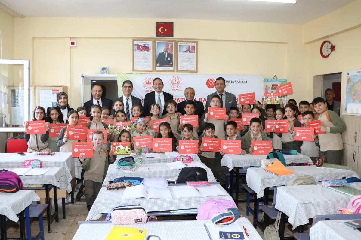 Niğde Bor&rsquo;da &Ccedil;evreci &Ccedil;ocuk Eğitim Setleri &Ouml;ğrencilerle Buluştu