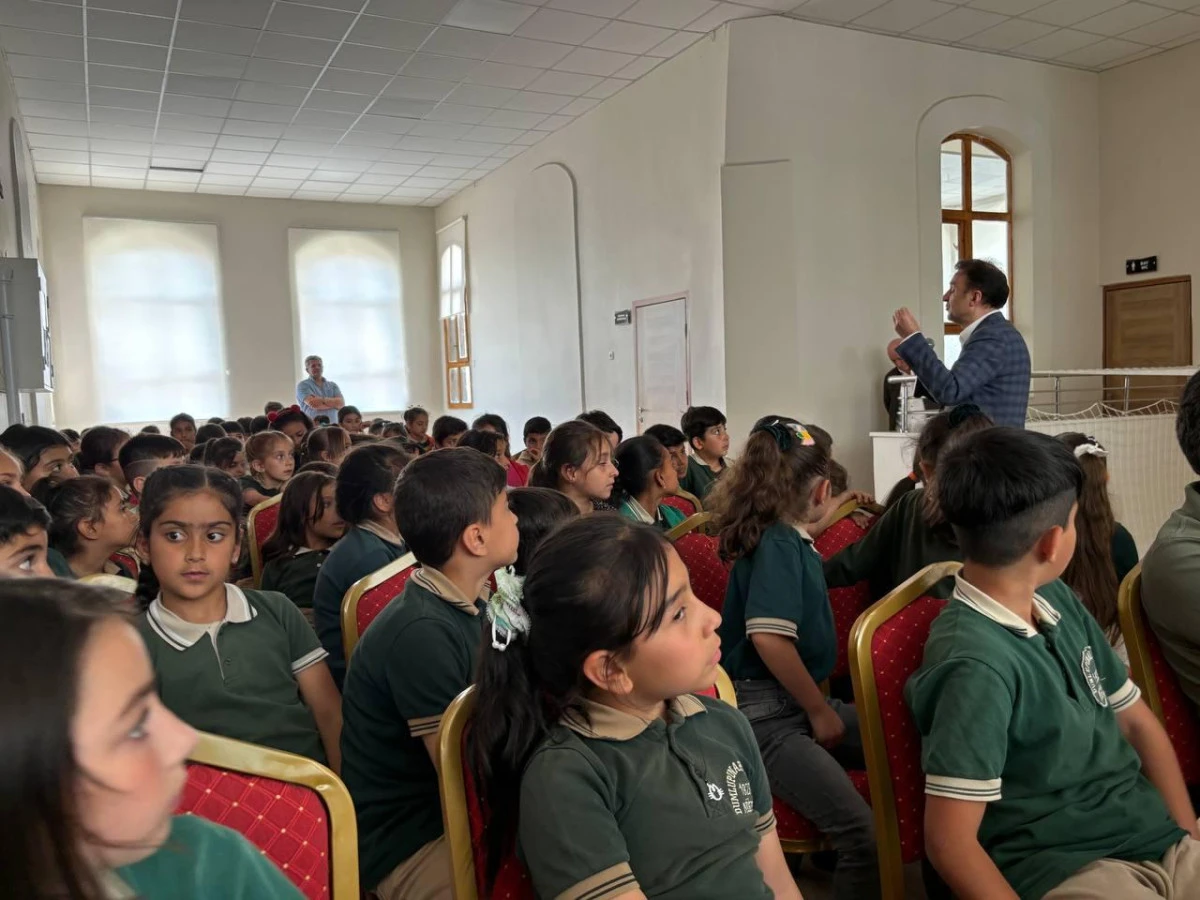 Niğde Dumlupınar İlkokulu’nda TÜBİTAK Bilim Söyleşisi: 
