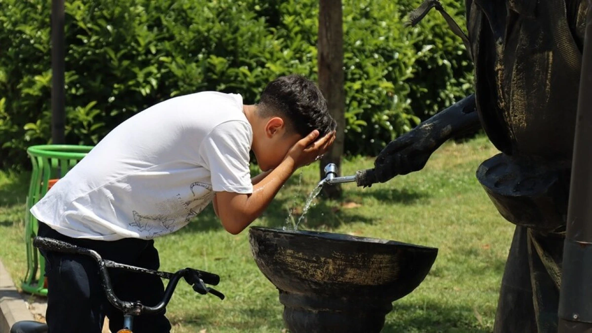 Şanlıurfa'da termometreler 43 dereceyi g&ouml;sterdi