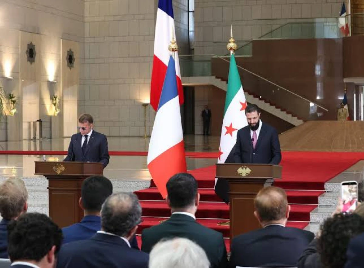 Şara ile Macron Şam'da ortak basın toplantısı d&uuml;zenledi