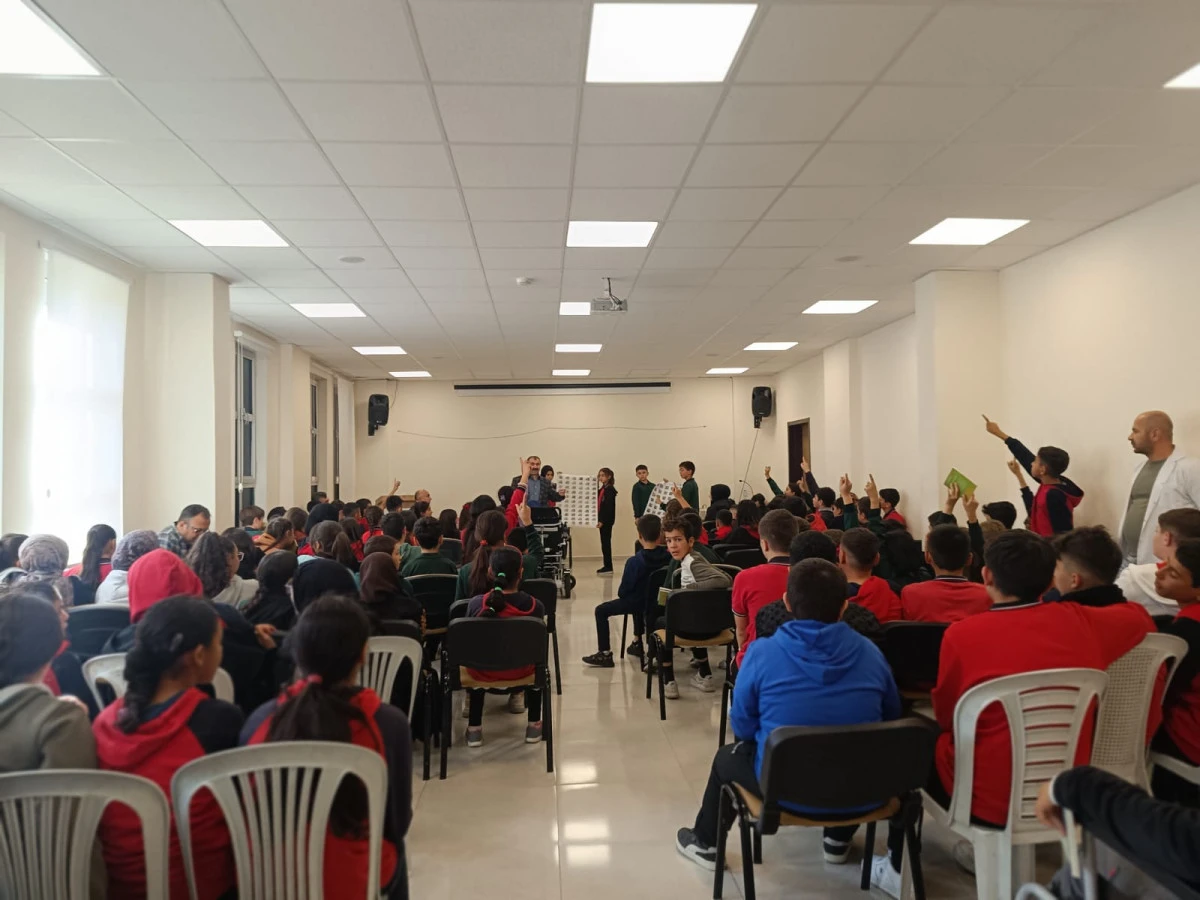 Söyleşiden öte bir etkinlik yaşandı.*