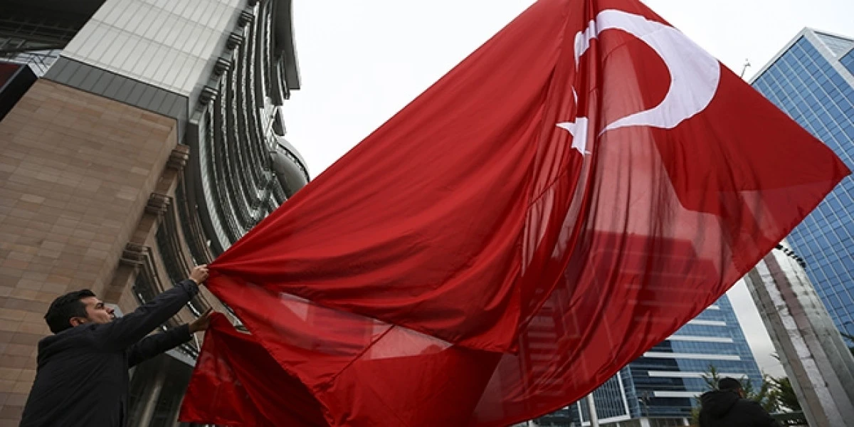 Sultanbeyli&rsquo;de Okullarda Kırmızı-Beyaz &Ccedil;ağrısı