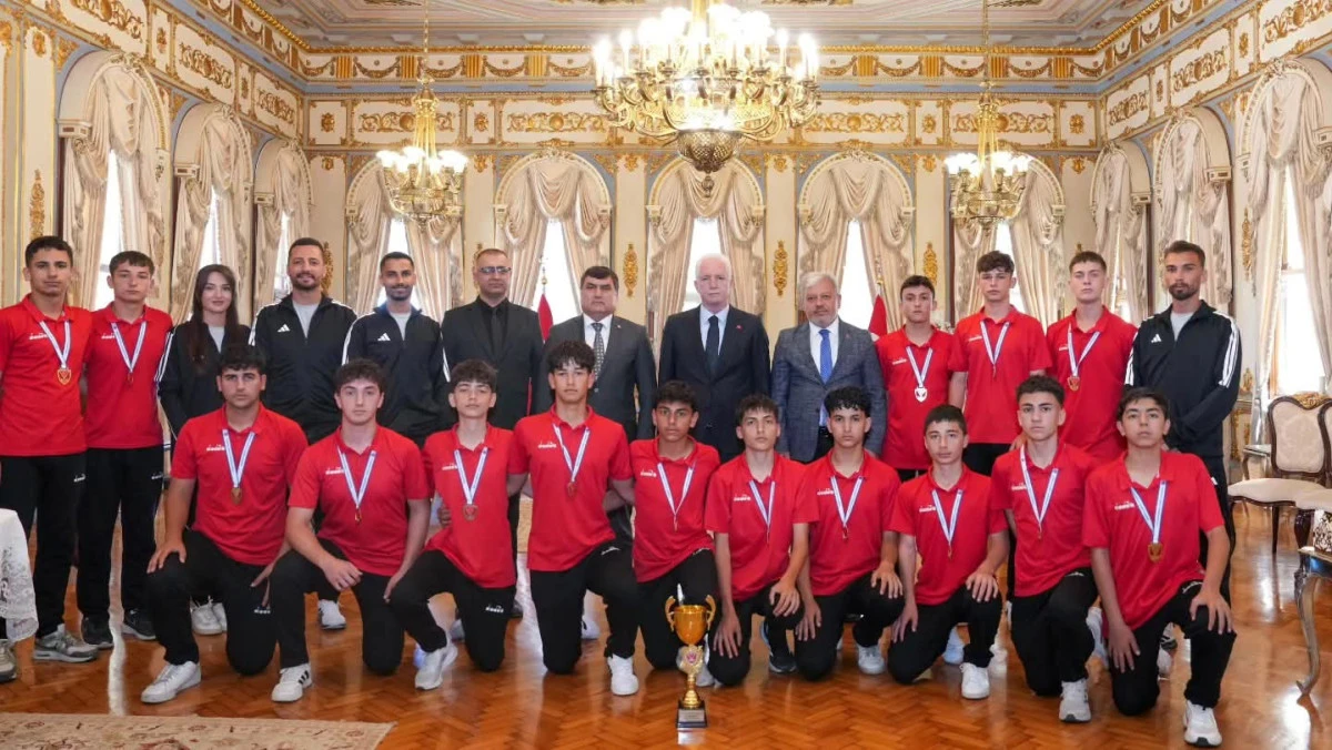 Sultanbeyli'nin Şampiyon &Ouml;ğrencileri Valiliğimizde