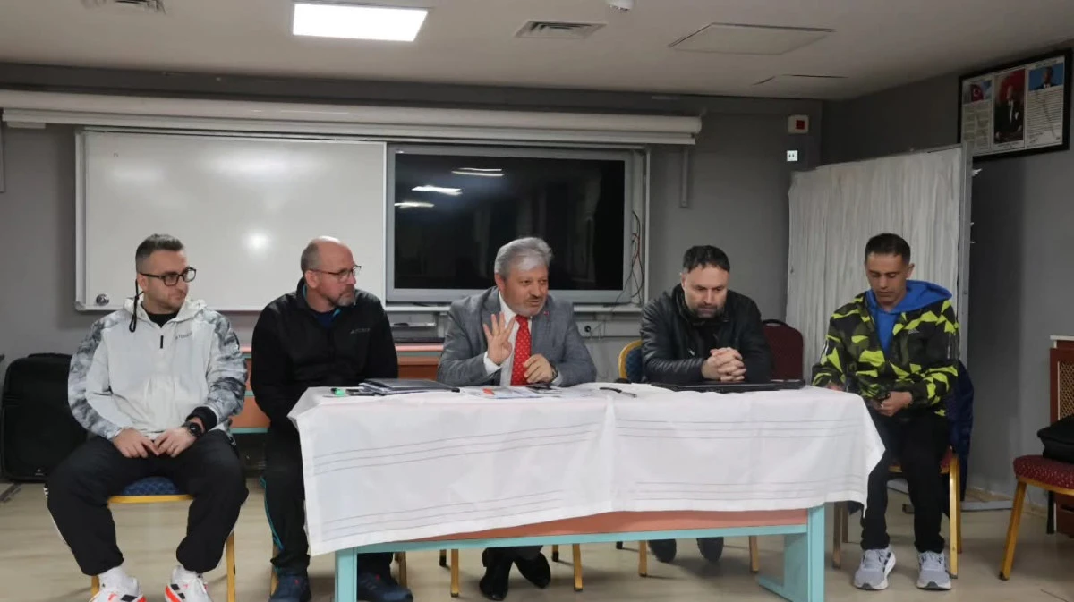 S&uuml;reyya Aydın &Ouml;ğretmenlerle Buluştu: &ldquo;Z&uuml;mreler Eğitimin Kalbidir&rdquo;