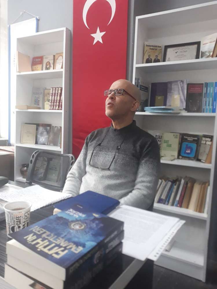 Yazarlar Birliğinde konuşan Şaşzade: “YAZAR, GEÇMİŞİN YÜKÜNÜ TAŞIYAN HAMALDIR!”